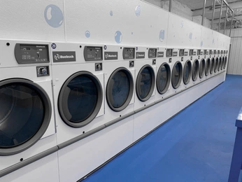 A cover of "rooms" cluster. The owner is alexc. The cluster consists of 15 elements.