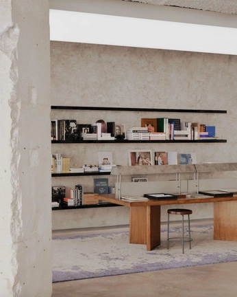 A cover of "riviera" cluster. The owner is annaduran. The cluster consists of 2 elements.