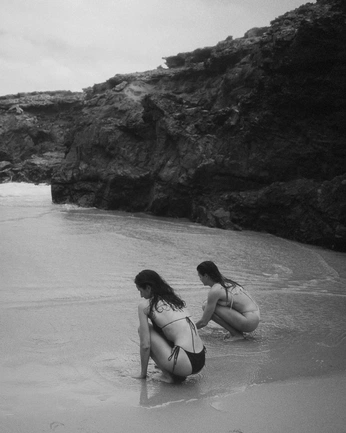 A cover of "Maria Shumanovich" cluster. The owner is mariashumanovich. The cluster consists of 142 elements.