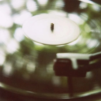 A cover of "Photo" cluster. The owner is meitamle. The cluster consists of 5 elements.