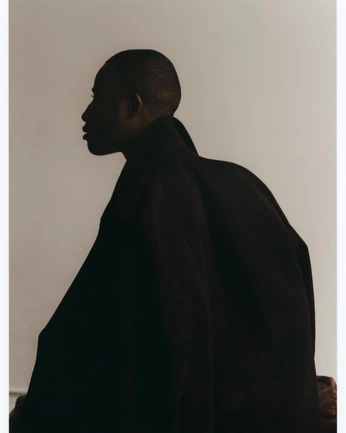 A cover of "photo" cluster. The owner is oui.domi. The cluster consists of 4 elements.