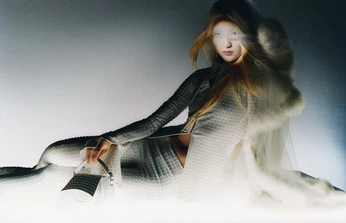 A cover of "Day And Night" cluster. The owner is misel. The cluster consists of 445 elements.