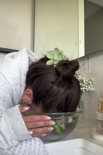 A cover of "What i want 2025 to be" cluster. The owner is liv.bytheocean. The cluster consists of 80 elements.