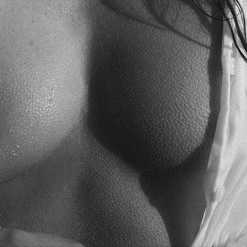 A cover of "skin, touch, flesh" cluster. The owner is vants. The cluster consists of 22 elements.