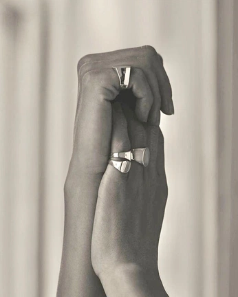 A cover of "Silver" cluster. The owner is emepece. The cluster consists of 50 elements.