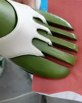 A cover of "Shoe" cluster. The owner is gavint.le. The cluster consists of 2 elements.