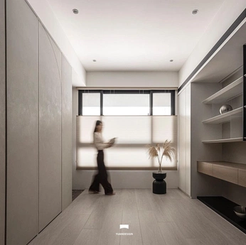 A cover of "Interior" cluster. The owner is hitomi. The cluster consists of 1 element.