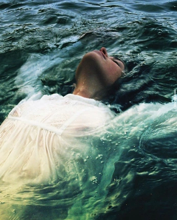 A cover of "Autoconhecimento" cluster. The owner is acla.ra. The cluster consists of 6 elements.