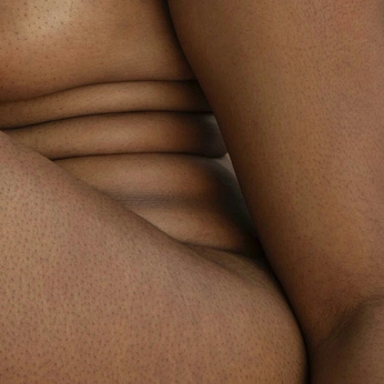 A cover of "bodies" cluster. The owner is yamoaa. The cluster consists of 46 elements.