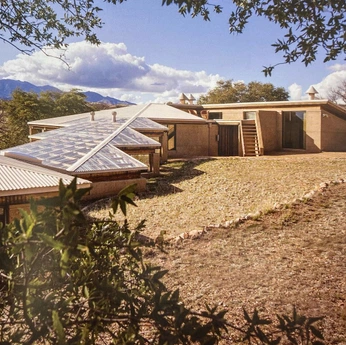 A cover of "solarpunk house" cluster. The owner is lwdsp. The cluster consists of 4 elements.