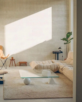 A cover of "home 🏠🥺" cluster. The owner is rachelwongster. The cluster consists of 3 elements.