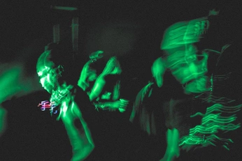 A cover of "HNKN" cluster. The owner is marianadeluna. The cluster consists of 7 elements.