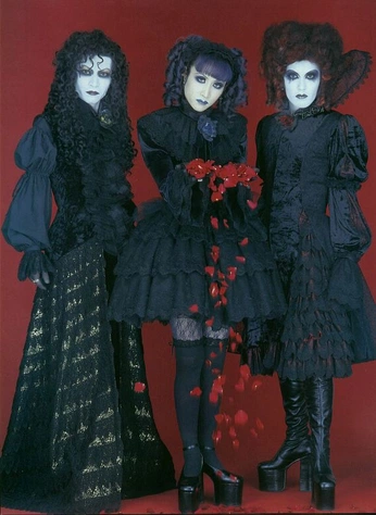 A cover of "Visual-Kei" cluster. The owner is camille86370. The cluster consists of 187 elements.