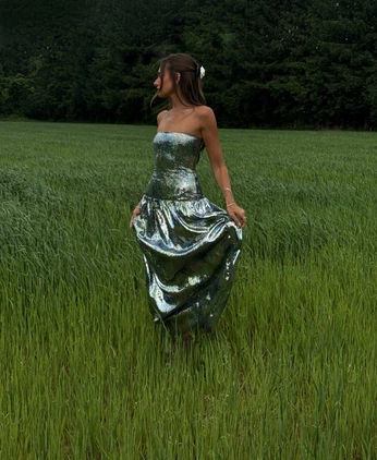 A cover of "Portrait" cluster. The owner is alaraalkan. The cluster consists of 1 element.