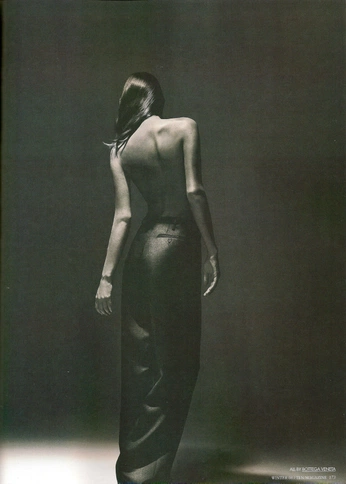 A cover of "References" cluster. The owner is liquidgarbage. The cluster consists of 40 elements.