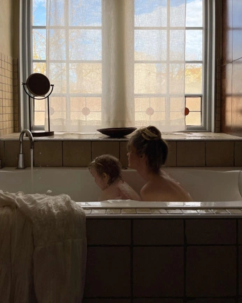 A cover of "Mommy&Baby" cluster. The owner is barazna. The cluster consists of 4 elements.