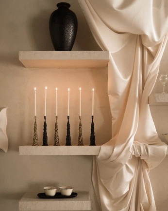 A cover of "Candles Aesthetic" cluster. The owner is basmahsb. The cluster consists of 18 elements.