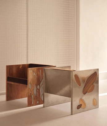 A cover of "Furnitur" cluster. The owner is emmalawrence22. The cluster consists of 4 elements.