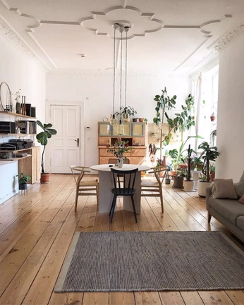 A cover of "Home" cluster. The owner is hardbody. The cluster consists of 18 elements.