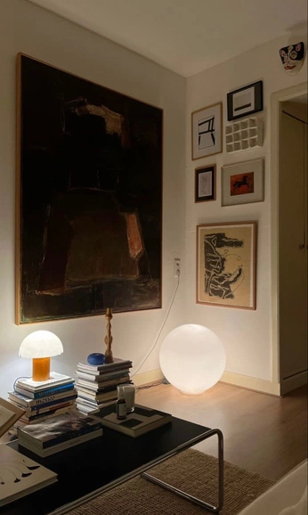 A cover of "Art" cluster. The owner is justust. The cluster consists of 9 elements.