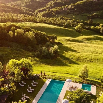 A cover of "Green heaven" cluster. The owner is syttelf. The cluster consists of 44 elements.