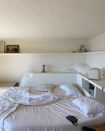 A cover of "Camas" cluster. The owner is zaza13. The cluster consists of 12 elements.