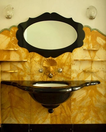 A cover of "WC" cluster. The owner is asallehdesign. The cluster consists of 1 element.