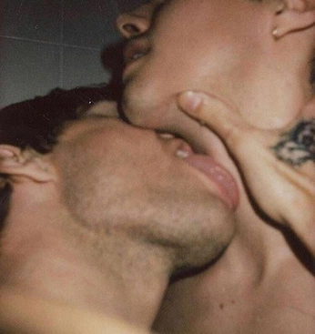 A cover of "relationships_project" cluster. The owner is charaschoe. The cluster consists of 33 elements.