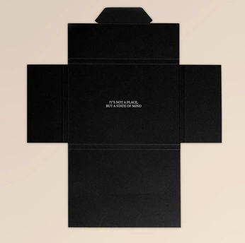 A cover of "Luxury Packaging" cluster. The owner is patta.studio. The cluster consists of 1 element.