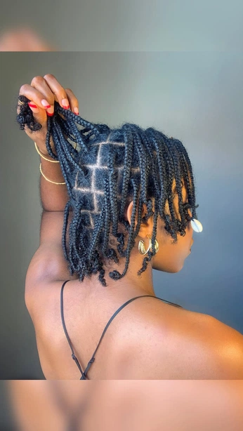 A cover of "Hair" cluster. The owner is annpc. The cluster consists of 2 elements.