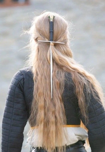 A cover of "Fashion~" cluster. The owner is thestylishpickle. The cluster consists of 175 elements.