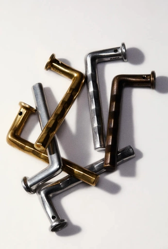 A cover of "More" cluster. The owner is joaoj. The cluster consists of 5 elements.