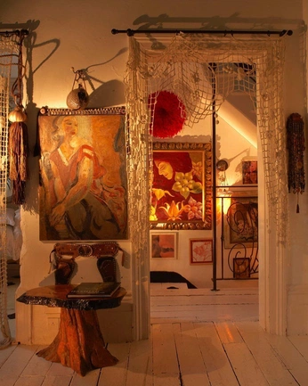 A cover of "2000s red" cluster. The owner is bloomiellefiles. The cluster consists of 12 elements.