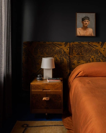 A cover of "Moody Interiors" cluster. The owner is saintc. The cluster consists of 6 elements.