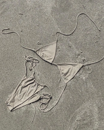 A cover of "Aquilon" cluster. The owner is velimar. The cluster consists of 11 elements.