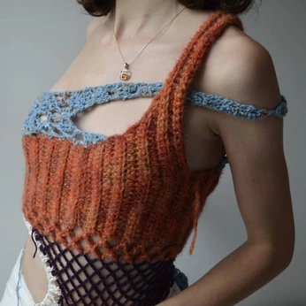 A cover of "Crochet" cluster. The owner is mariglow. The cluster consists of 16 elements.