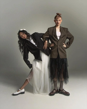 A cover of "Andanté" cluster. The owner is beacampomanes. The cluster consists of 18 elements.