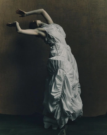 A cover of "photo Inspo" cluster. The owner is rubidemiurge. The cluster consists of 51 elements.