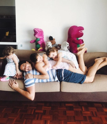 A cover of "wise wolves family" cluster. The owner is co002as. The cluster consists of 30 elements.