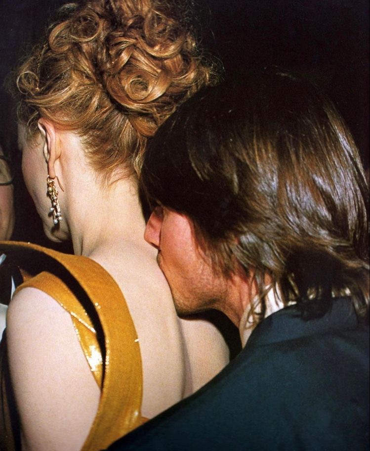 Tom Cruise and Nicole Kidman at the Vanity Fair Oscar Party in 2000.