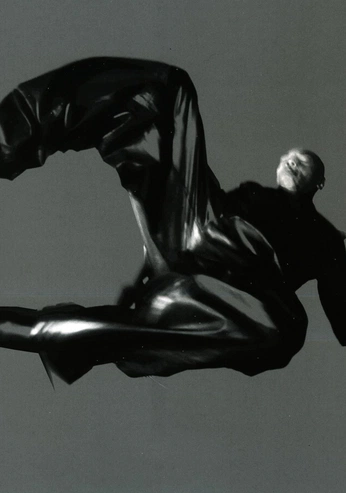 A cover of "shoot motion blur once" cluster. The owner is chubbyjackie. The cluster consists of 1 element.