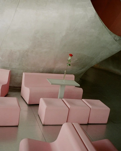 An Instagram carousel post added by olium on Dec 11, 2023. The author is @seandavidson.