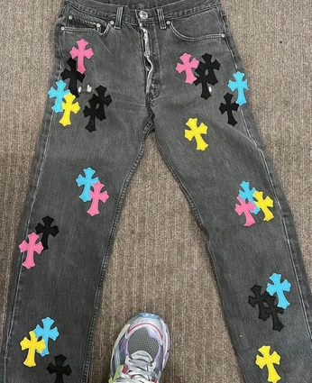 A cover of "pantalones trama" cluster. The owner is robznow. The cluster consists of 4 elements.