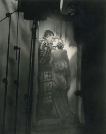 A cover of "Silver screen" cluster. The owner is claudiicante. The cluster consists of 30 elements.