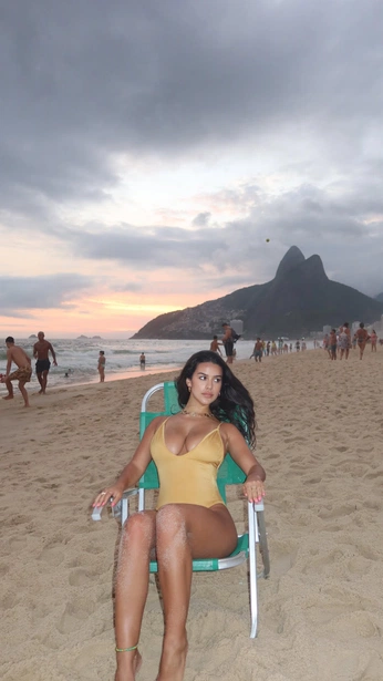 A cover of "Kesin Fotoğraf" cluster. The owner is brknomk1. The cluster consists of 20 elements.