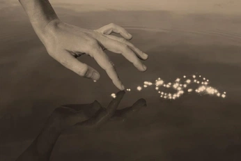 A cover of "hopeful" cluster. The owner is alicesplayground. The cluster consists of 11 elements.