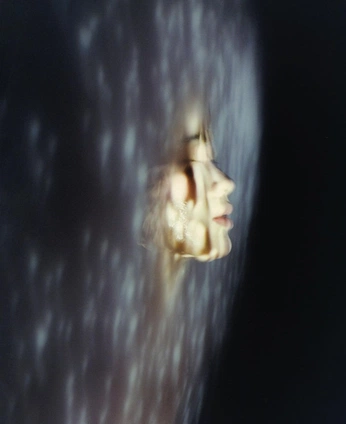 A cover of "Studio Photoshoot" cluster. The owner is therealparadoks. The cluster consists of 56 elements.