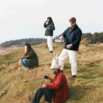 A cover of "Feels like home" cluster. The owner is daisym. The cluster consists of 6 elements.