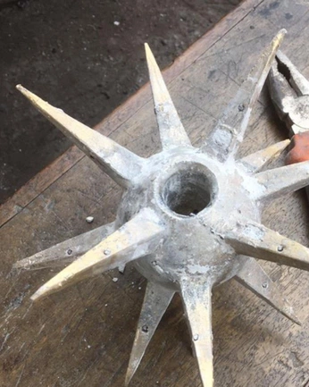 A cover of "Diy" cluster. The owner is whatingodsname. The cluster consists of 43 elements.