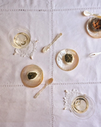 A cover of "Batard" cluster. The owner is antonia.ebner. The cluster consists of 9 elements.